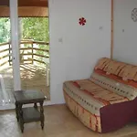 Zecamping 4 Anime Pet Friendly Anime Piscine Chauffee *